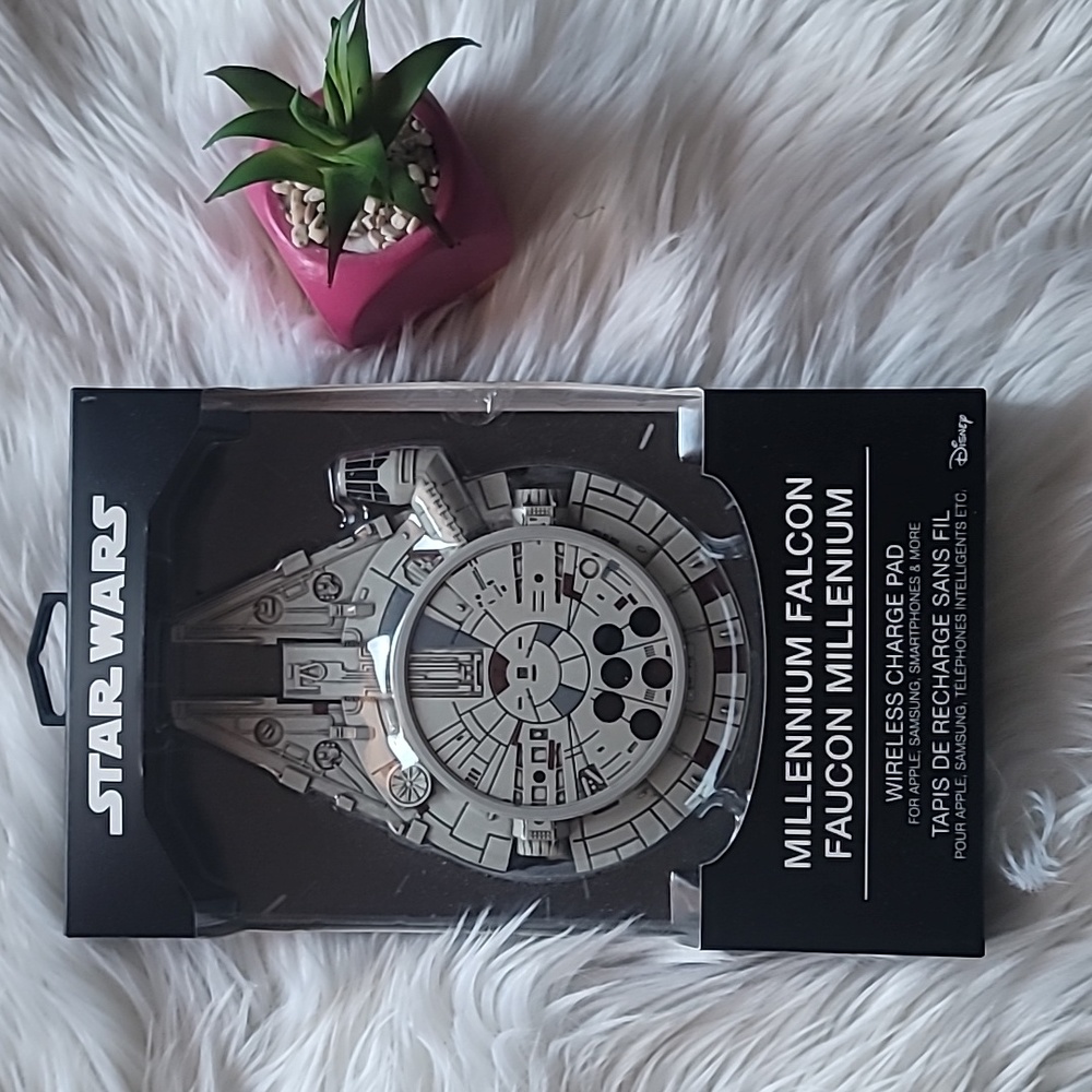 Star Wars Millennium Falcon Wireless Charging Pad